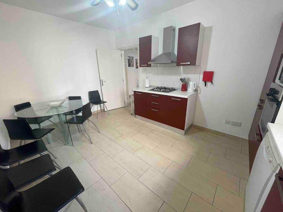 Gzira / Sliema Wifi & Ac ! Great Value & Location Appartement Buitenkant foto